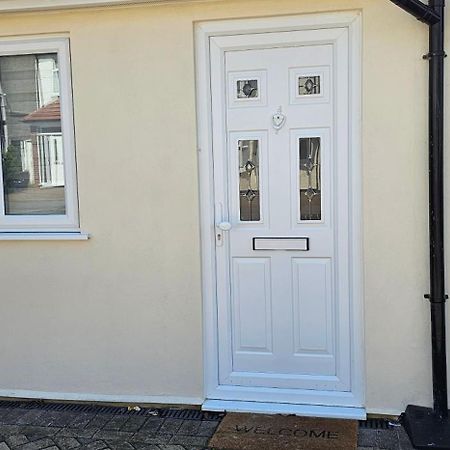 Cozy Studio Near To Tube Station Redbridge Buitenkant foto
